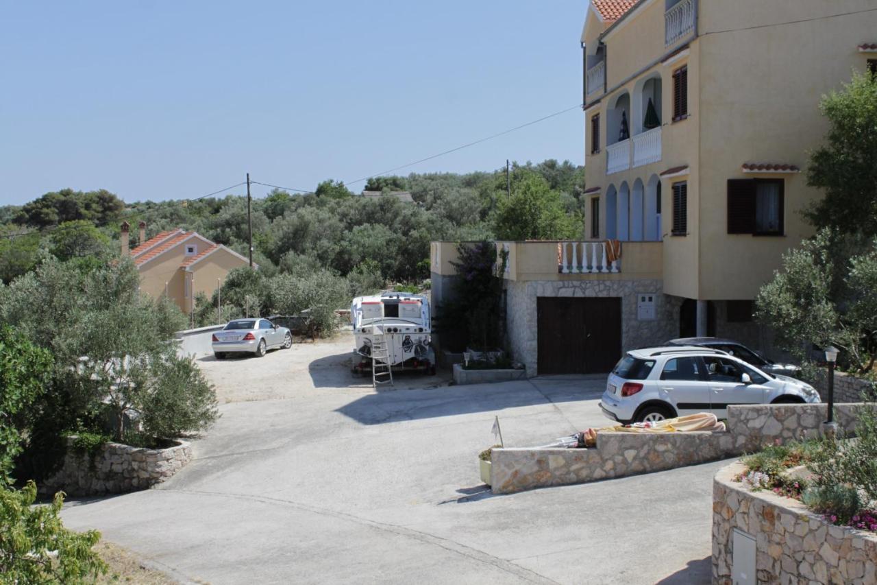 Apartments With A Parking Space Sali, Dugi Otok - 8152 Eksteriør bilde